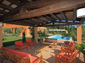 House | Pool | Indoor pool, outdoor pool - Belvilla by OYO Montali (Monte Roberto)