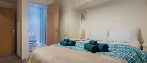 2 chambres, fer et planche à repasser, Wi-Fi