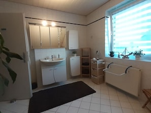 House | Bathroom