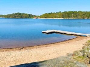 Beach - 5 Person Holiday Home in Gunnebo (Gunnebo)