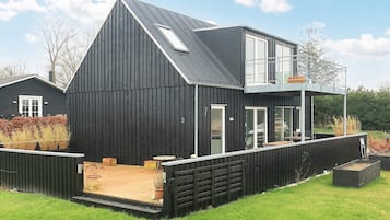 House | Bahagian luar