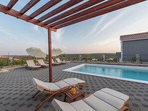 Villa | Piscina | Piscina coperta, piscina all'aperto