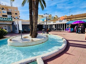 บ้านพัก | สระว่ายน้ำ | สระว่ายน้ำกลางแจ้ง