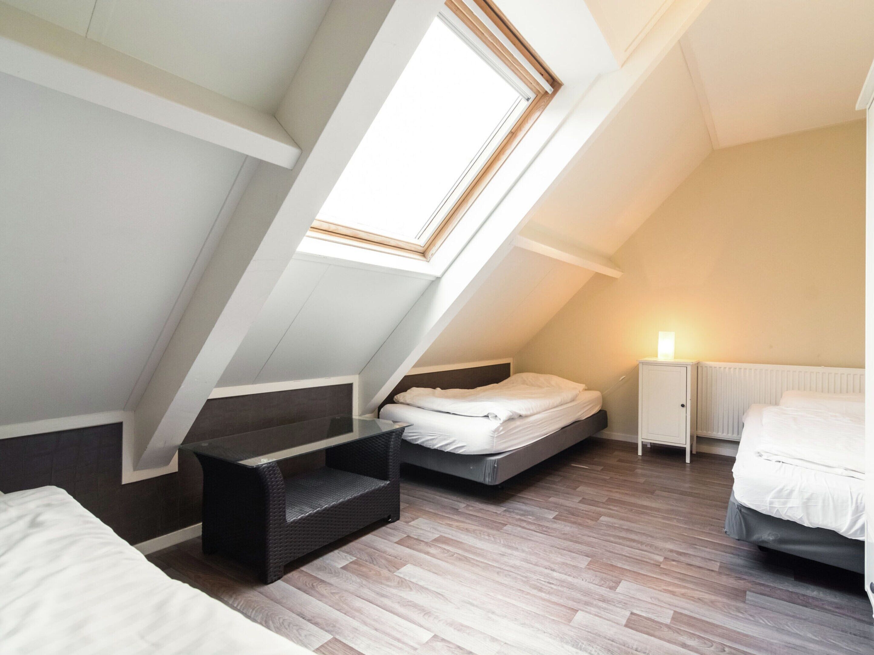 House | 13 bedrooms, individually furnished