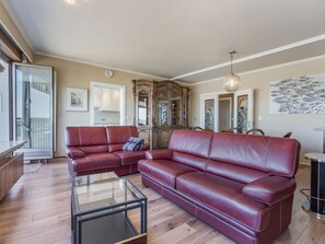 Apartment | Living area - Authentic Apartment With View (Blankenberge)