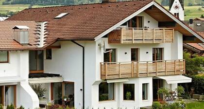 1 Porzig Modern Retreat