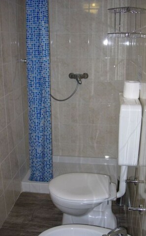 House | Bathroom - Da Elena Comfortable Holiday Residence (Lazise)