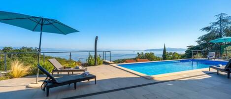 Alberca al aire libre