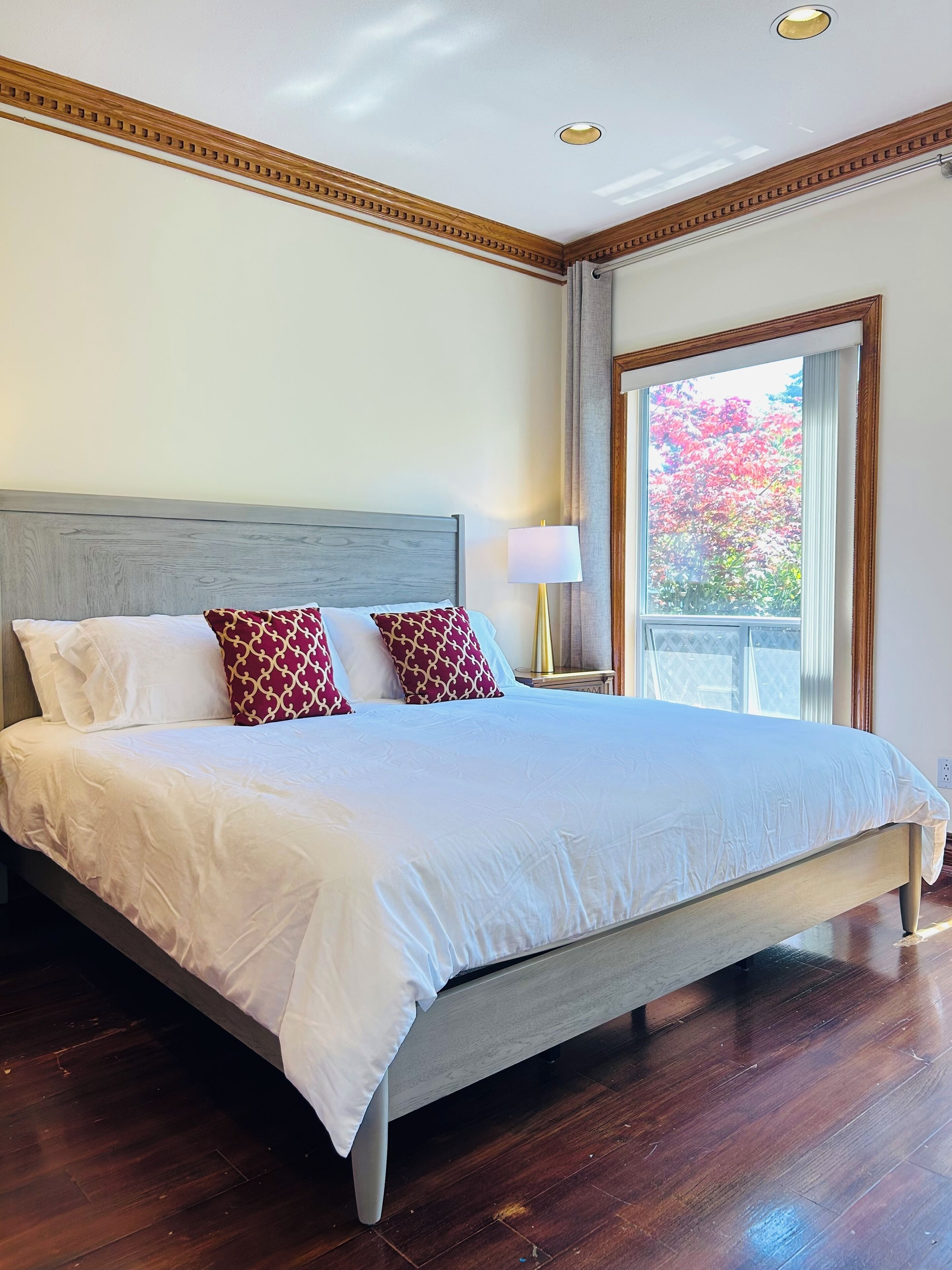 5 室のベッドルーム、デスク、アイロン / アイロン台、WiFi (無料)