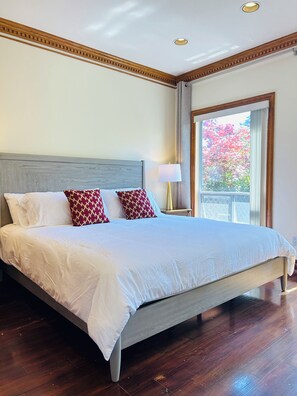 5 soverom, skrivebord, strykejern/-brett og wi-fi (inkludert)