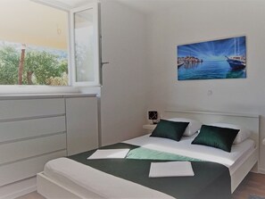 Room - Apartments Baldo - One Bedroom Apartment With Terrace and Sea View (Dubrovacko Primorje)