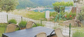 Apartments Baldo - One Bedroom Apartment With Terrace and Sea View