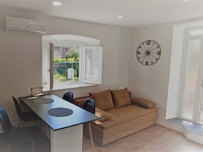 Living area - Apartments Baldo - One Bedroom Apartment With Terrace and Sea View (Dubrovacko Primorje)