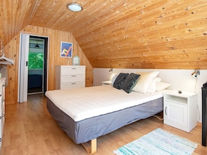House | 4 bedrooms - 8 Person Holiday Home in Glesborg (Glesborg)