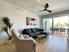 Apartment | Living room