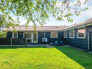 House | Exterior - 4 Person Holiday Home in Ulfborg (Ulfborg)