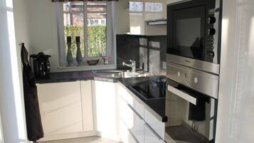 House | Private kitchen | Oven, toaster