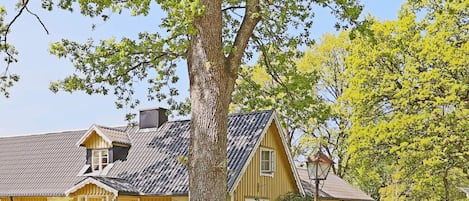 House | Exterior