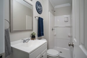 Shower, towels, soap, shampoo - Modern Home In PRIME location - King Bed/ Spacious

 (Rocky Mount)