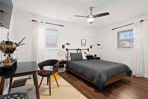 3 bedrooms, iron/ironing board, WiFi, bed sheets