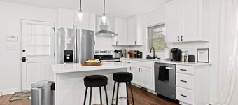 Ultimate Luxury 3 Bedroom In The Heart Of City
