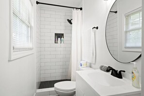 Towels, soap, shampoo, toilet paper