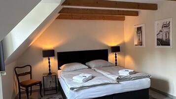 House | 3 bedrooms, individually furnished, iron/ironing board