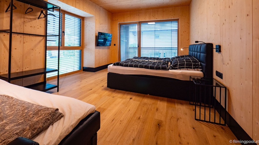 High-quality Maisonette Flat With Roof Terrace