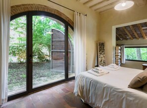 4 camere
