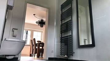 Apartment | Bathroom