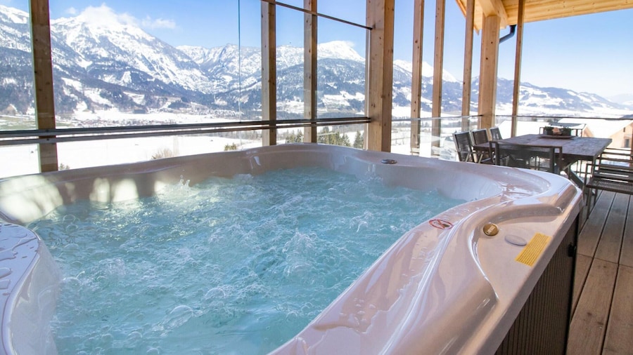 Spacious Apartment With Sauna