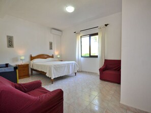 Villa | 4 soverom, individuelt innredet, strykejern/-brett og sengetøy