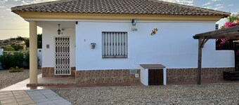 Belvilla by OYO Villa La Casita