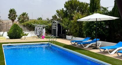 Belvilla by OYO Villa La Casita