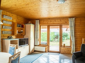 House | Private kitchen | Oven, electric kettle, toaster, high chair - Holiday Home in Hasselfelde (Oberharz am Brocken)