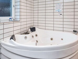 House | Spa treatment