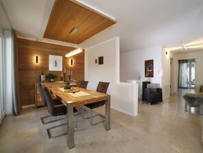Dining - Eglwies Comfortable Holiday Residence (Prien am Chiemsee)