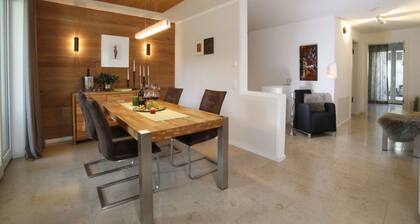 Eglwies Comfortable Holiday Residence