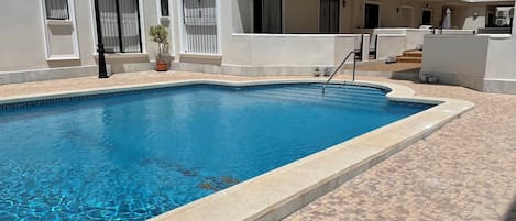 LĂ€genhet | Pool | Utomhuspool
