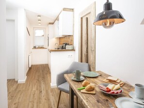 Oven - De Seekobb -beachgoers (Juist)