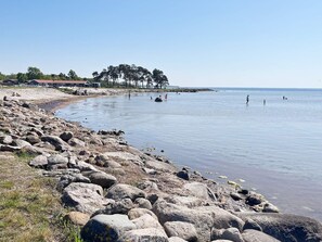 House | Beach - 4 Person Holiday Home in Farjestaden (Farjestaden)