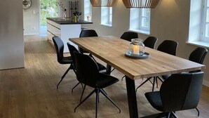 Luokittelematon kuva, 4 kautta 38, painike