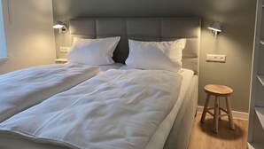 Luokittelematon kuva, 3 kautta 38, painike