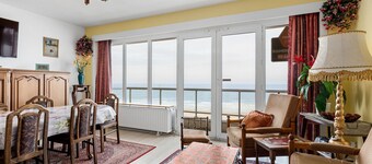 Tranquil Apartment With sea View