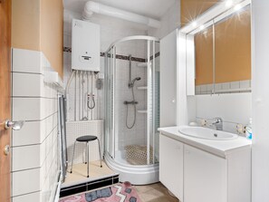 Bathroom - Tranquil Apartment With sea View (Blankenberge)