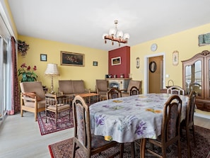 Apartment | Dining - Tranquil Apartment With sea View (Blankenberge)