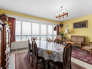 Apartment | Dining