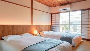 House, 4 Bedrooms, Kitchenette, Garden View | 4 bedrooms, down duvets, free WiFi, bed sheets