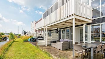 House | Exterior
