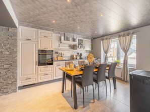 House | Private kitchen - Cozy Holiday Home in the Heart of the Ardennes (Gedinne)